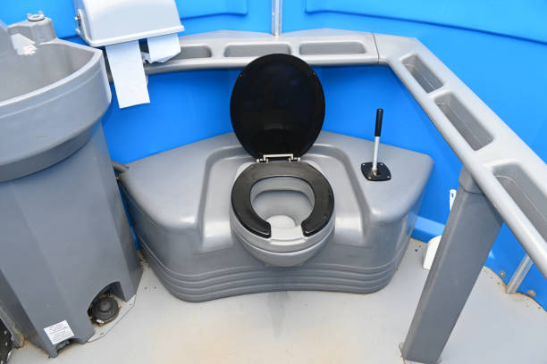 Best Best portable toilet rental  in Manassas Park, VA